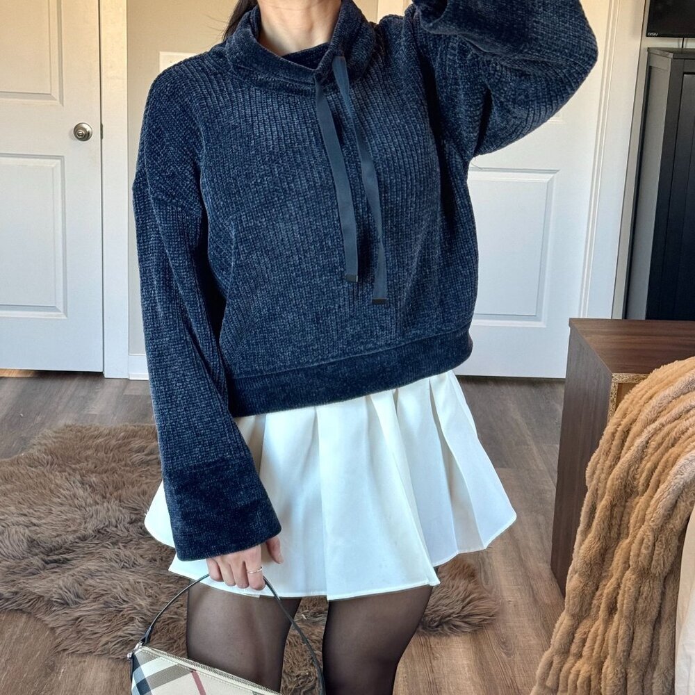 Prana Womens M Chenille Cowl Neck Sweater Plush Knit Pullover Navy Wide Sleeves